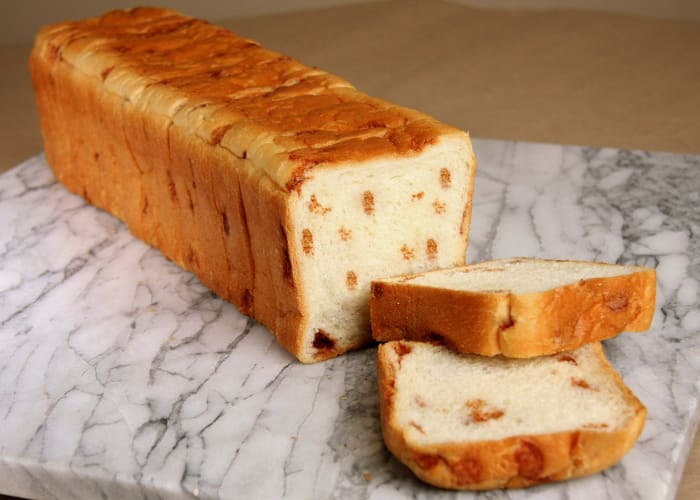 1″ Sliced Cinnamon Chip Pullman 7ct